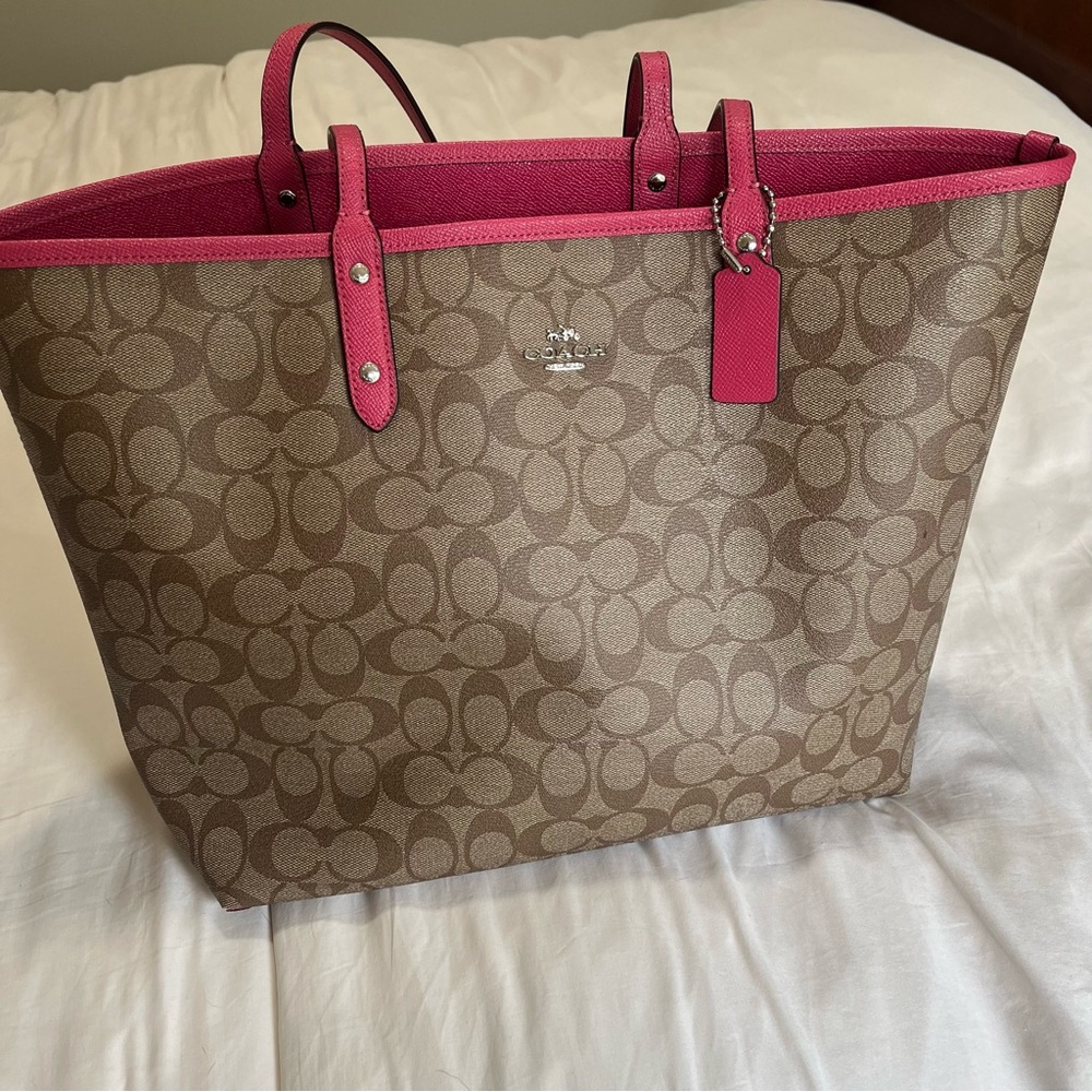 Coach Signature Tote in Brown and Pink